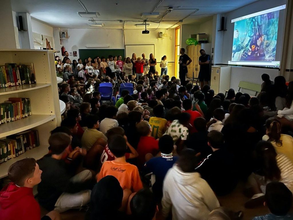 ¡Un Halloween terroríficamente bilingüe en el CEPr El Chaparral!